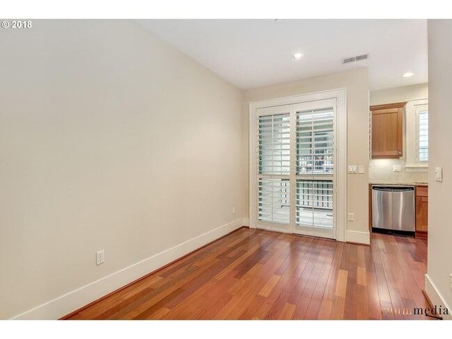 Photo - 658 SW Rustica Terrace