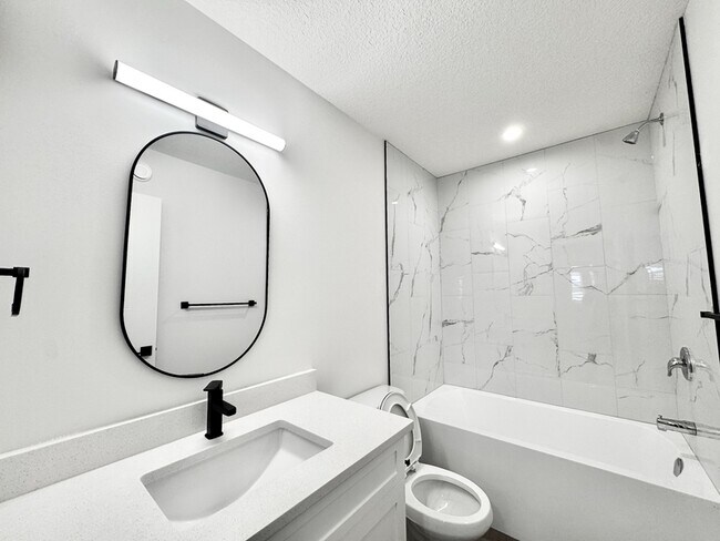 Photo - 9703 174 St NW