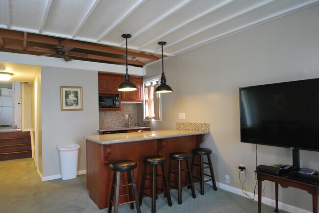 Photo - 216 Zandale Dr