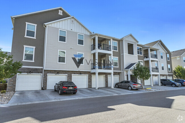 Building Photo - 73 W Silver Springs Dr Rental
