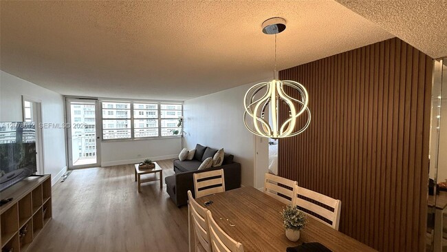 Photo - 251 174th St Unit 608