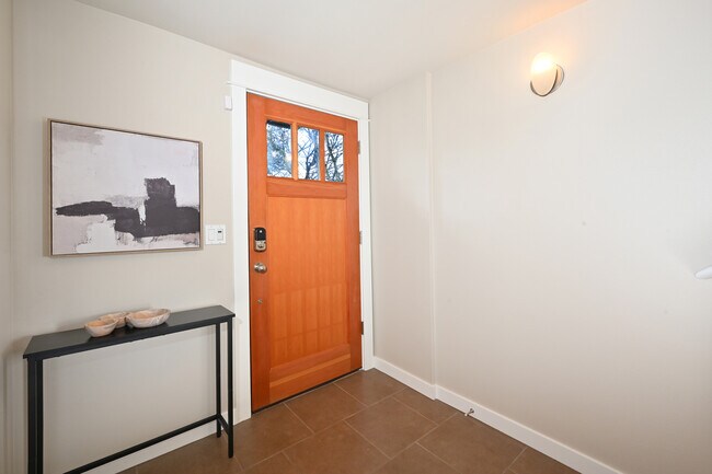 Photo - 5801 55th Ave NE