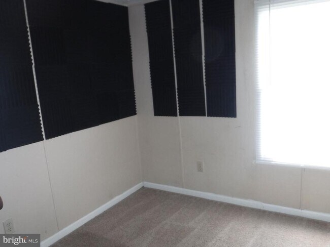 Photo - 47 Shamrock Ave