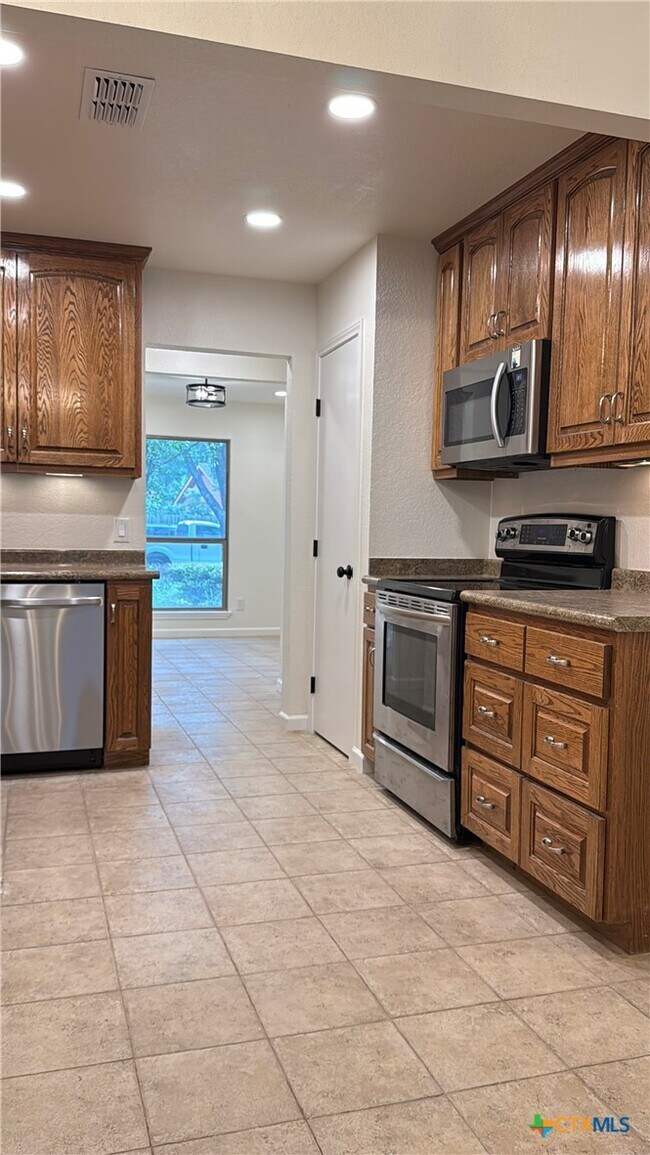 Photo - 301 Westbend Cir