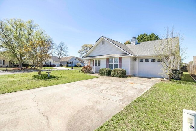 Photo - 309 Deerfield Cir