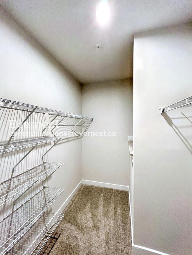 Photo - 12112 Calgary Lp