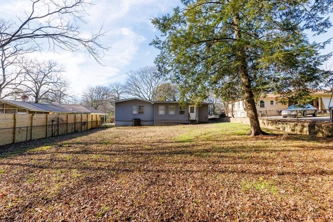 Photo - 1169 Dogwood Ln