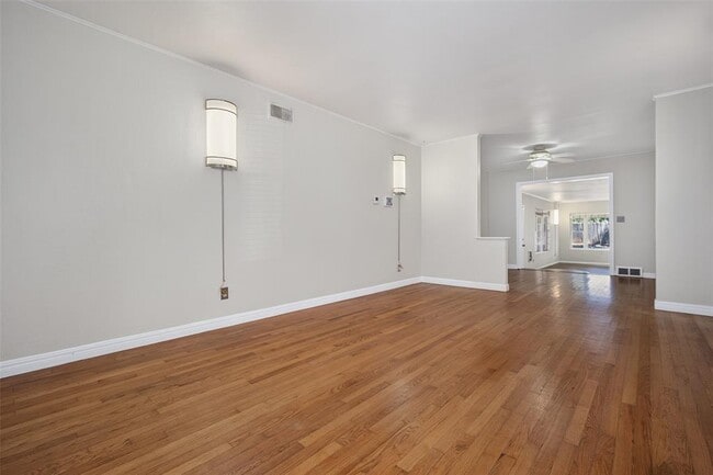 4421 NW 20th St