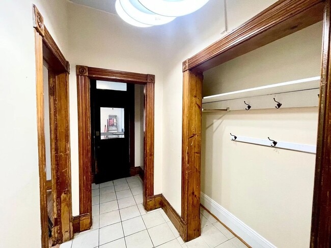 Photo - 646 W 8th St Unidad APT 2