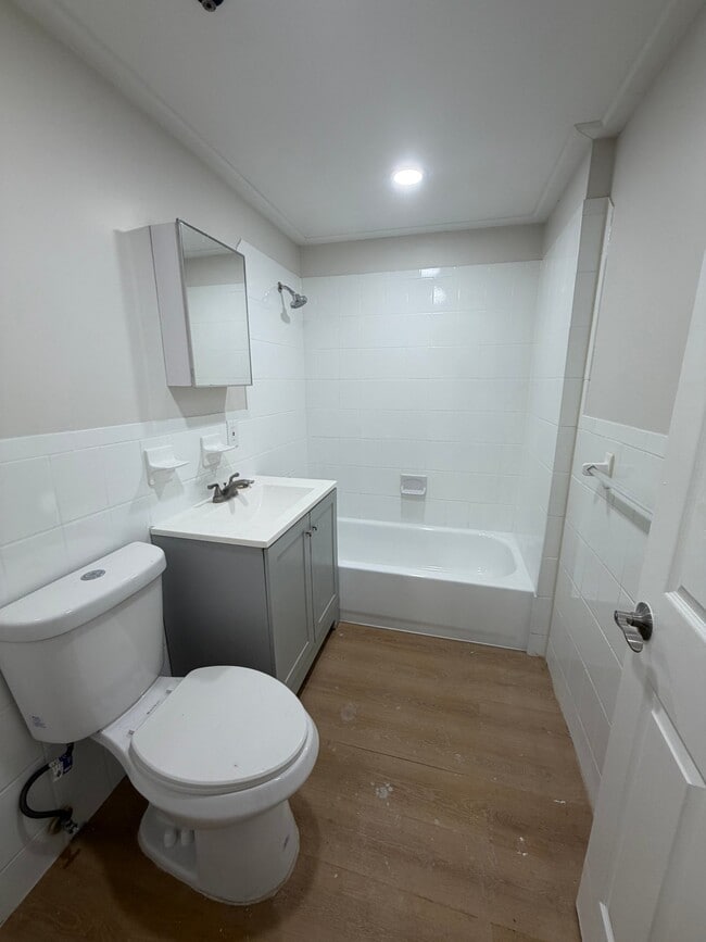 Photo - 167 N Grove St Unidad 1H