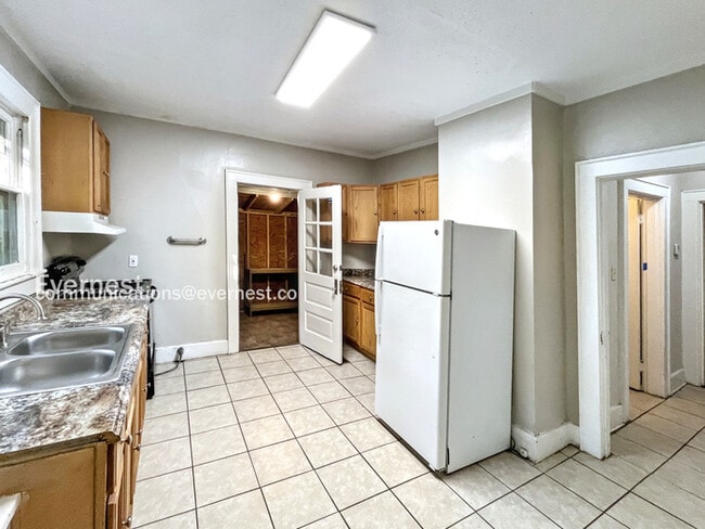 Building Photo - 2516 Duncan Ave Rental