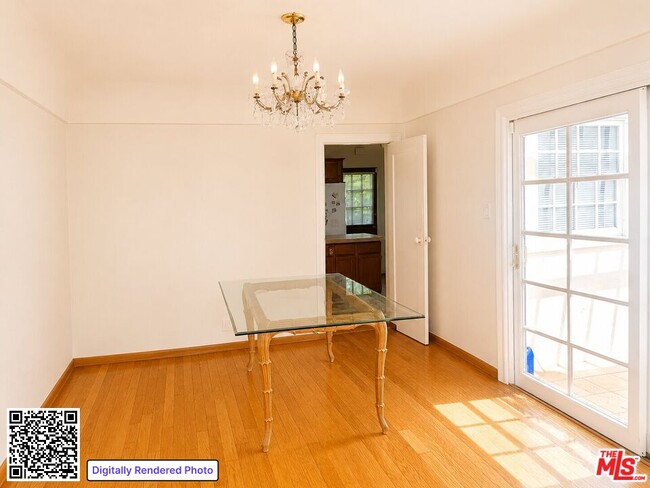 Photo - 220 S Palm Dr