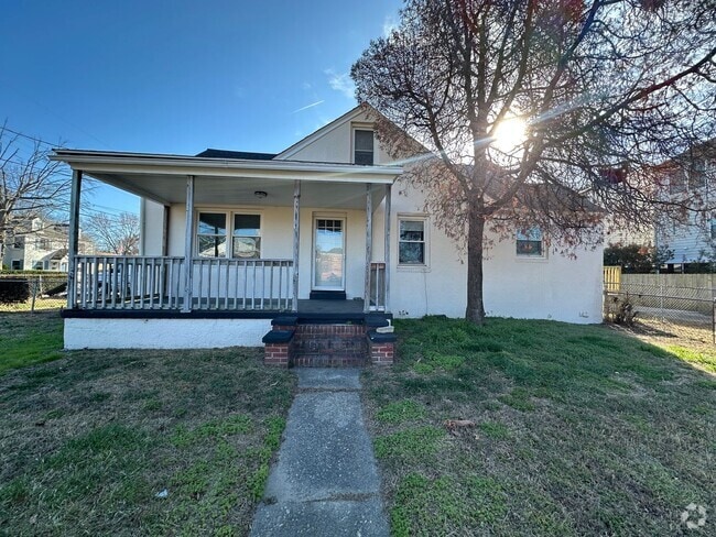 Building Photo - Charming 2-Bedroom Duplex in Broaddus Manor Rental