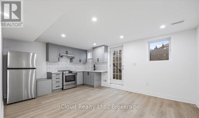 Photo - 833 Farmstead Dr