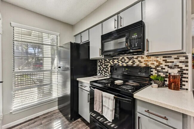 Photo - 2501 Wickersham Ln Unidad 2332