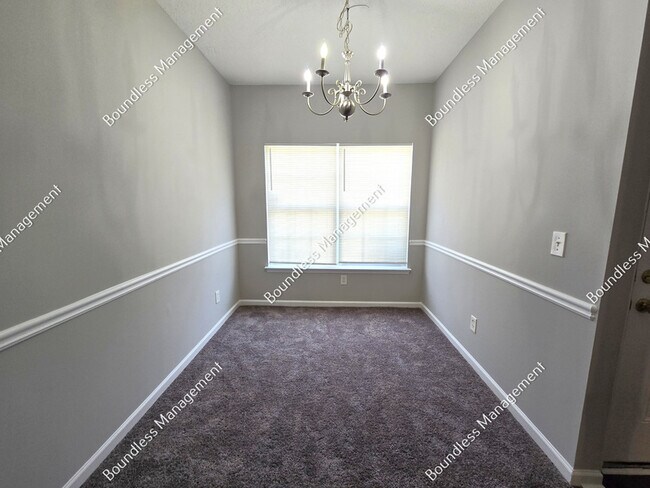 2330 Hackamore Dr