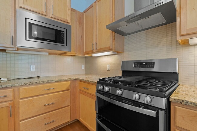Photo - 2520 Bluebonnet Ln