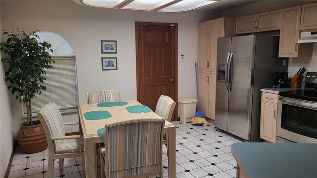 Photo - 8404 Barrett Pl