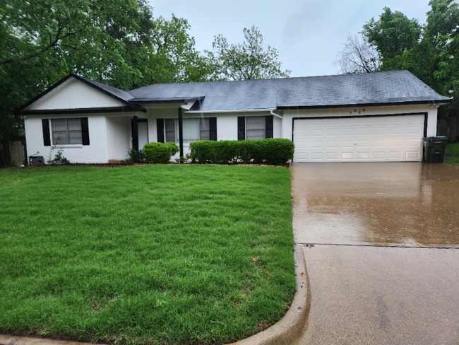 Photo - 1529 E Don St