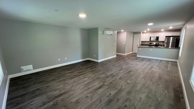 Photo - Fownes Mill-Large Rooms-Heated Garage-Welc...
