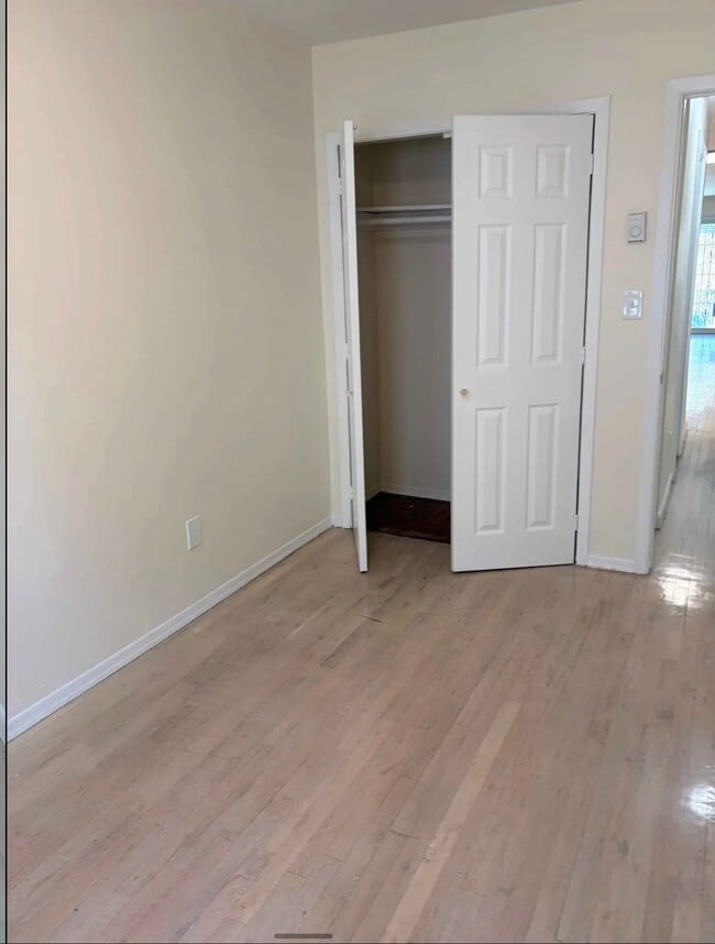 Photo - 51-22 111th St