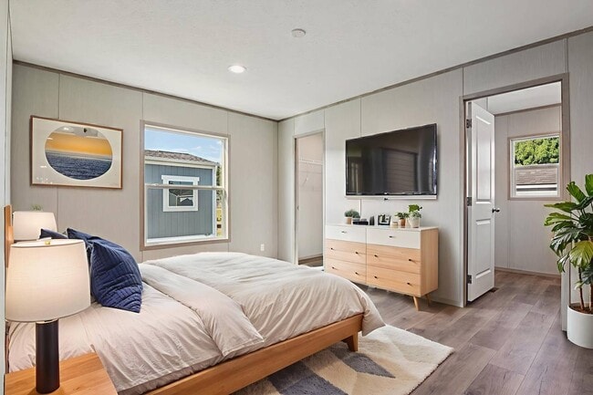 Photo - 1632 American Dr