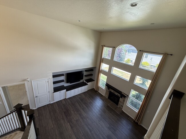Photo - 744 W Ridgeline Dr