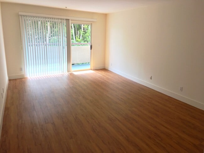 Photo - 4540 Natick Unit 207