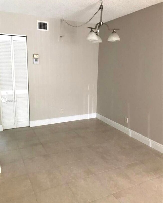 Photo - 104 Gardens Dr Unit 104