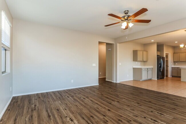 Photo - 6409 S 69th Glen