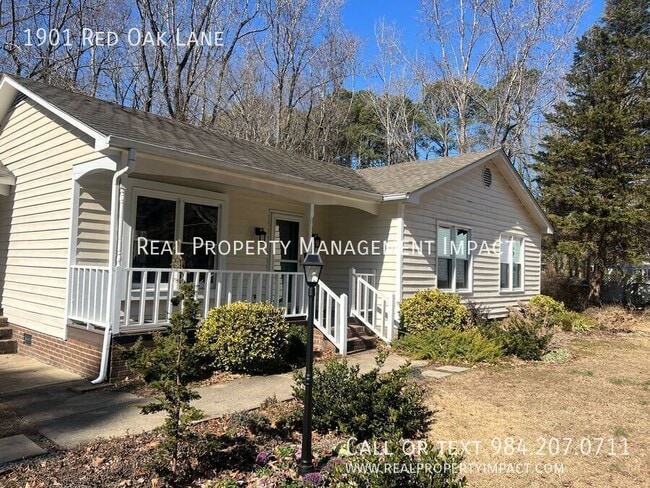 Photo - 1901 Red Oak Ln