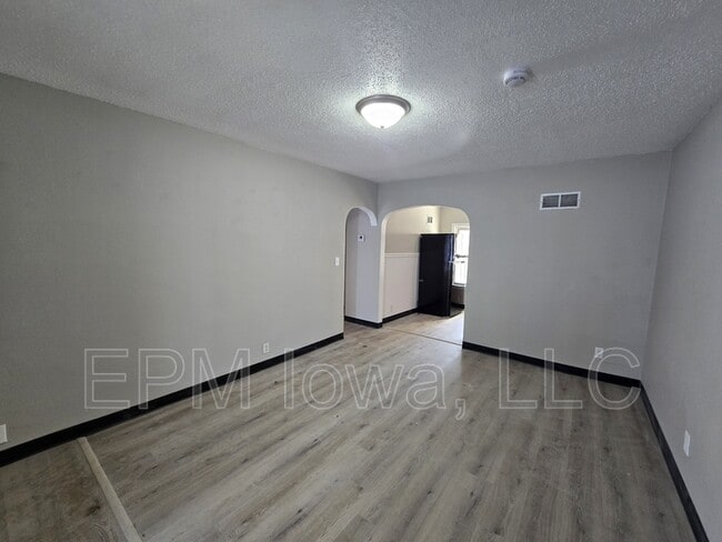 Photo - 1123 N Barclay St