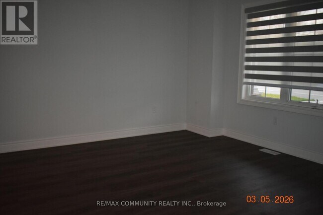 Photo - 106 Ridge Rd N
