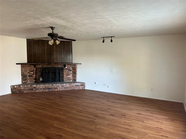 Photo - 1826 Legend Dr