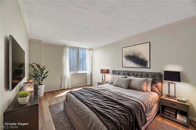 Building Photo - 12900 Lake Ave Unit 1707