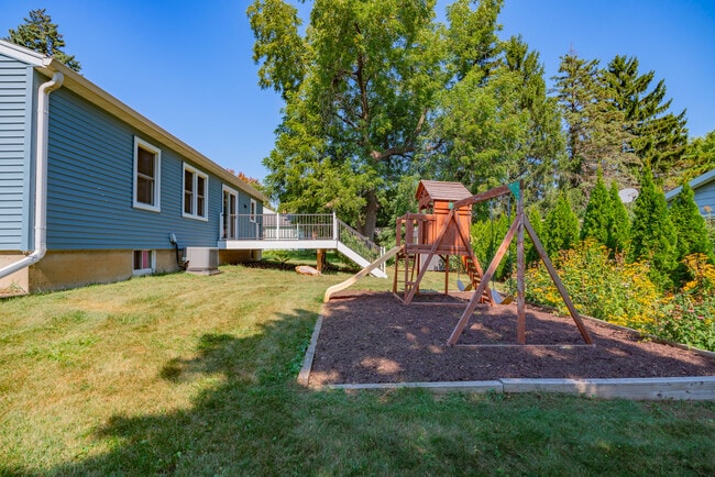 Photo - 5212 Midmoor Rd