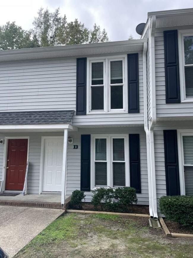 Building Photo - Townhome For Rent
