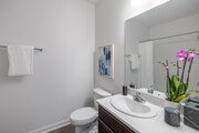 2BR, 2BA - 1,040SF - Second Bathroom