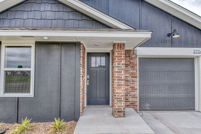 Photo - Brand New Construction in Varenna Landing!