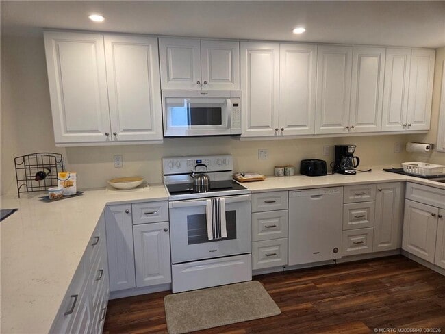 Photo - 5111 SE Miles Grant Rd Unit 104