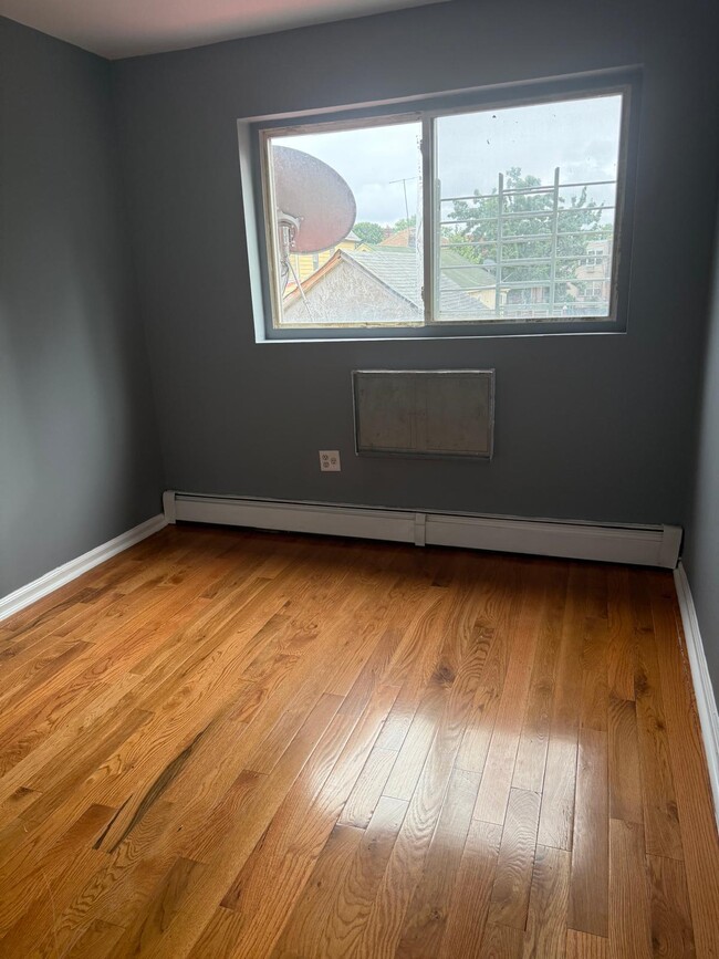 Building Photo - 10734 156th St Unit 1