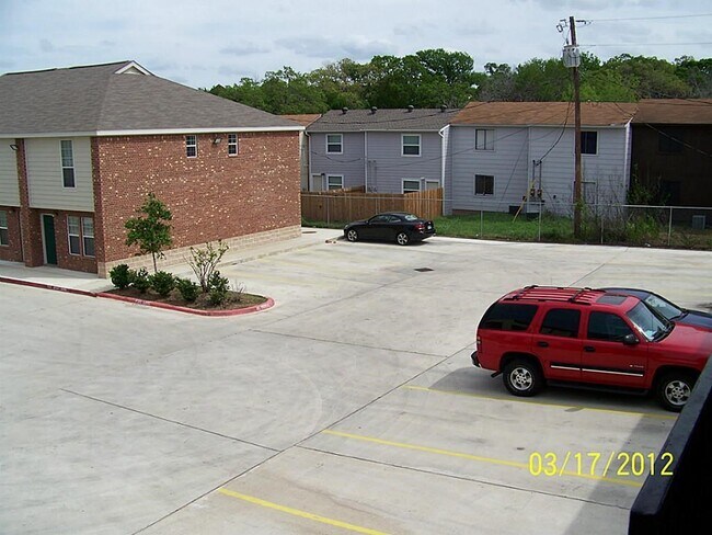 Photo - 4504 College Main St Unidad 114