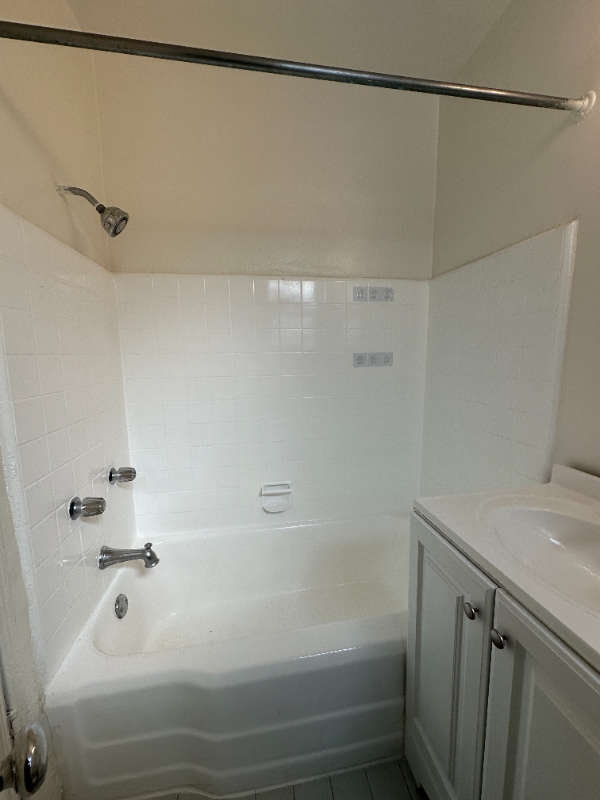 Photo - 1737 N Sycamore Ave Unit 112