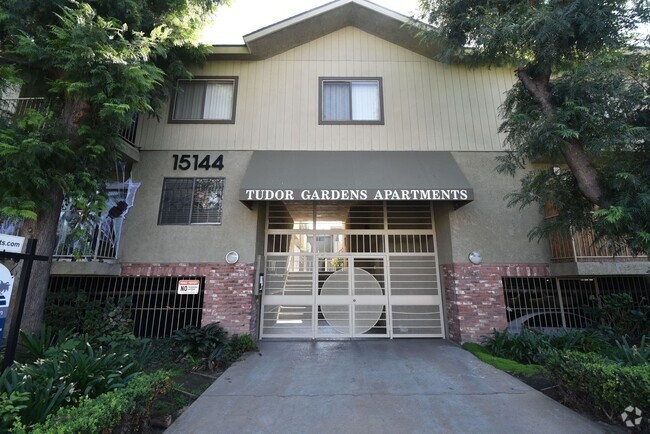 Building Photo - 15128 Burbank Blvd Unit 44-206 Rental