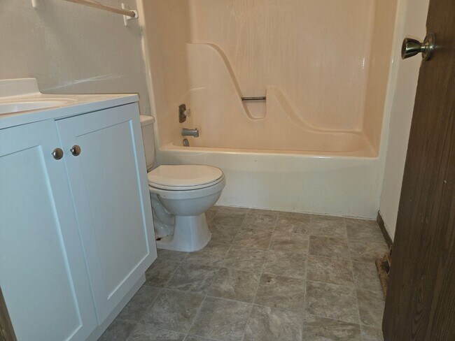 Photo - 4425-4427 Santa Anna Dr Unit 4427