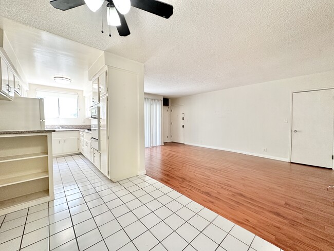 Photo - 1036 N Crescent Heights Blvd Apartment Unit 3A