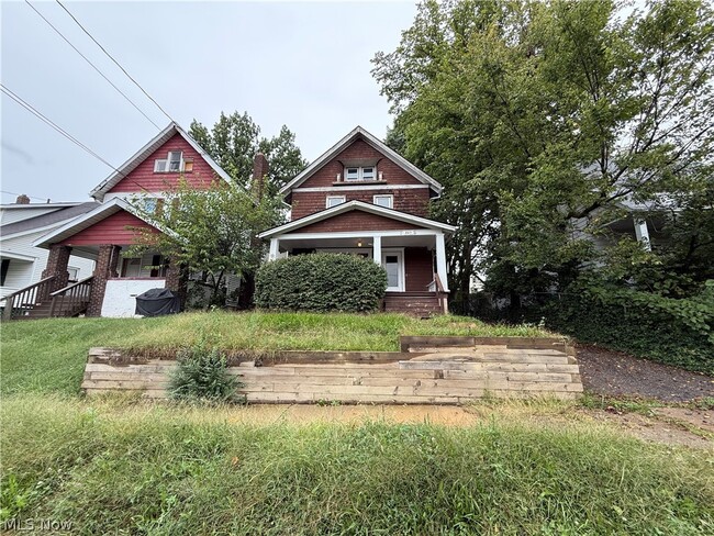 897 Polk Ave