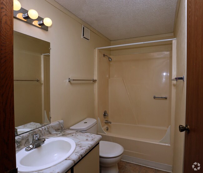 Foto del diseño de interior - Broadview Oaks Unidad 1-2D