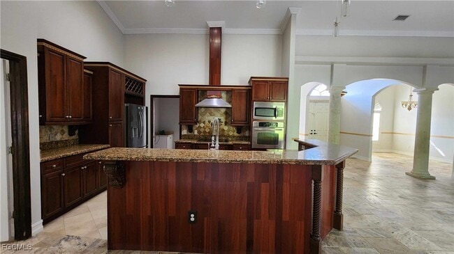 Photo - 2508 14th St W