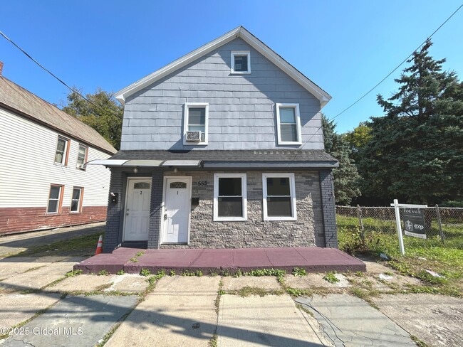 Photo - 553 Mumford St Apartment Unit 1